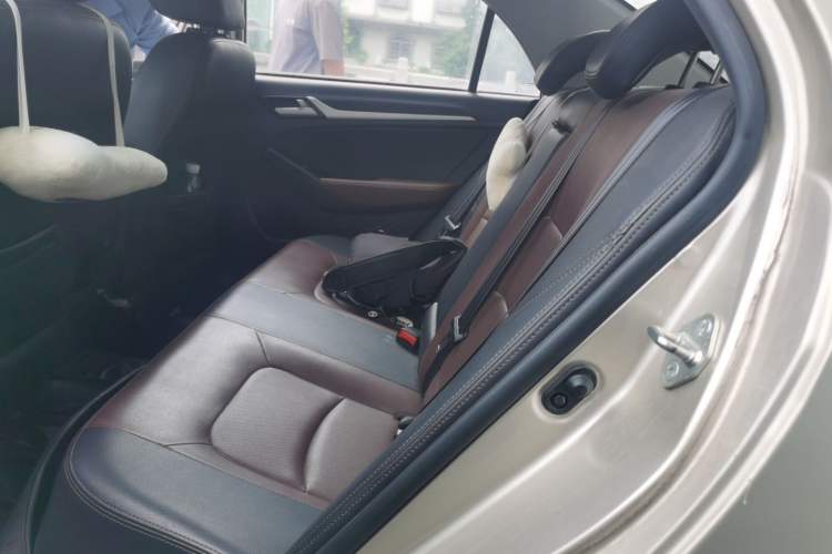 Used Geely Auto Vision 2017 1.5L Automatic Happiness Edition Left Rear Seat