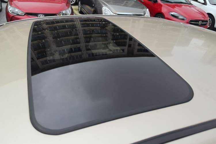 Used Geely Auto Vision 2017 1.5L Automatic Happiness Edition Roof