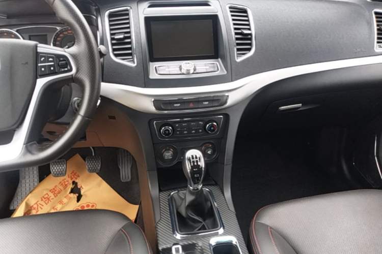 Used Geely Auto Vision 2017 1.5L Manual Happiness Edition Audio And AC Panel