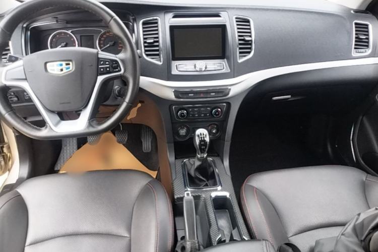 Used Geely Auto Vision 2017 1.5L Manual Happiness Edition Center Console