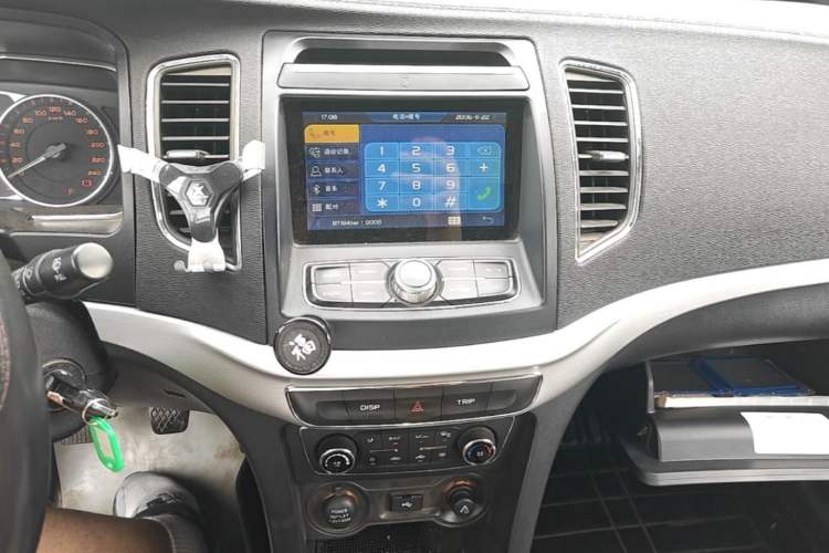 Used Geely Auto Vision 2017 1.5L Manual Happiness Edition Audio And AC Panel