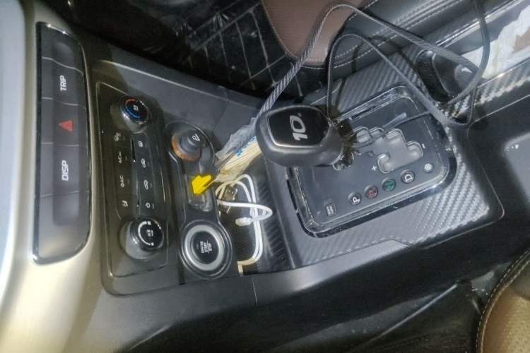 Used Geely Auto Vision 2017 1.5L Automatic Happiness Edition Gear Lever