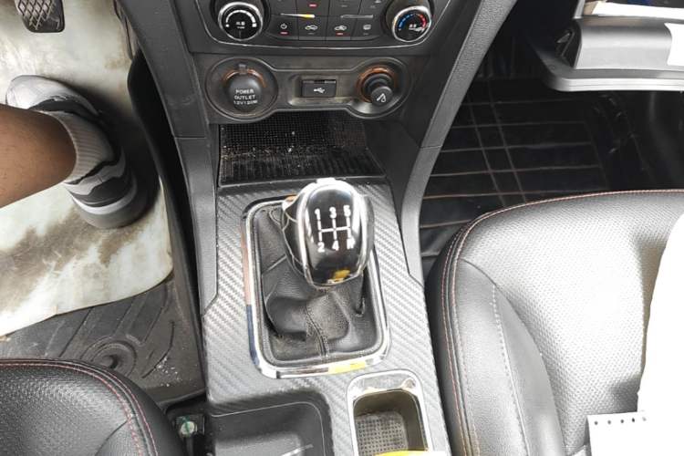 Used Geely Auto Vision 2017 1.5L Manual Happiness Edition Gear Lever