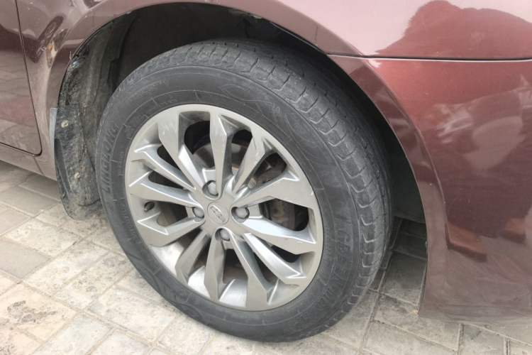 Used Geely Auto Vision 2017 1.5L Automatic Happiness Edition Right Front Wheel Hub