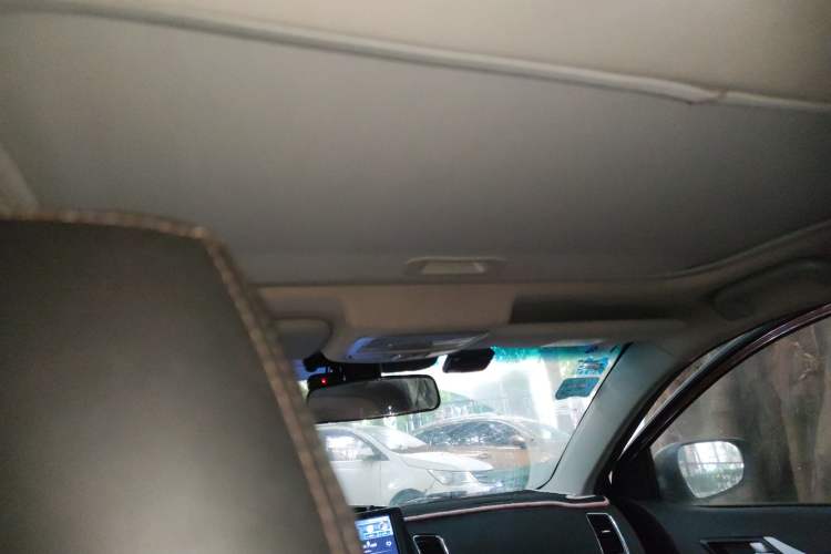 Used Geely Auto Vision 2017 1.5L Automatic Happiness Edition Headliner