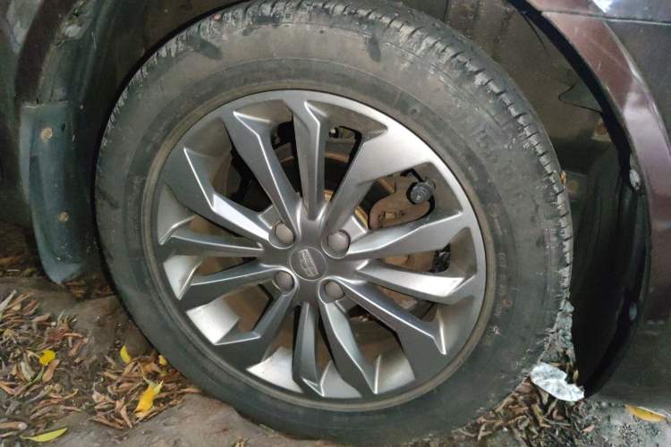 Used Geely Auto Vision 2017 1.5L Automatic Happiness Edition Right Front Wheel Hub