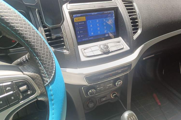Used Geely Auto Vision 2017 1.5L Manual Happiness Edition Audio And AC Panel