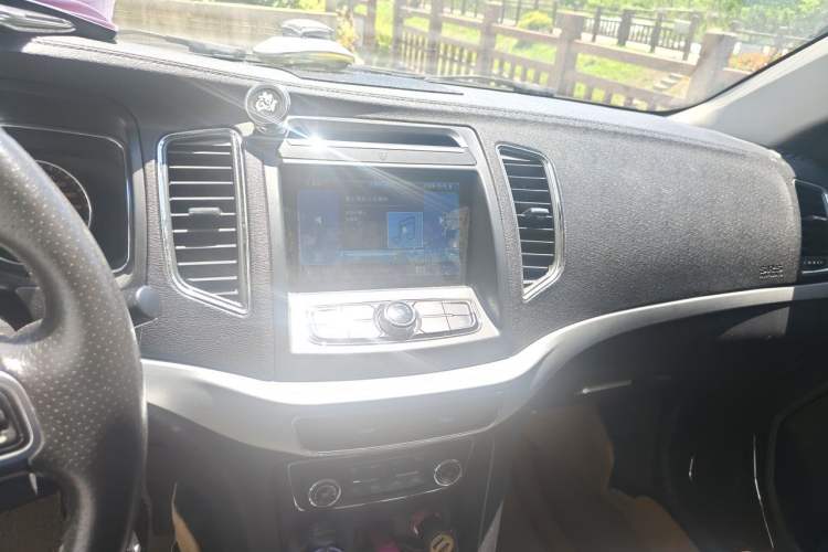 Used Geely Auto Vision 2017 1.5L Manual Happiness Edition Audio And AC Panel