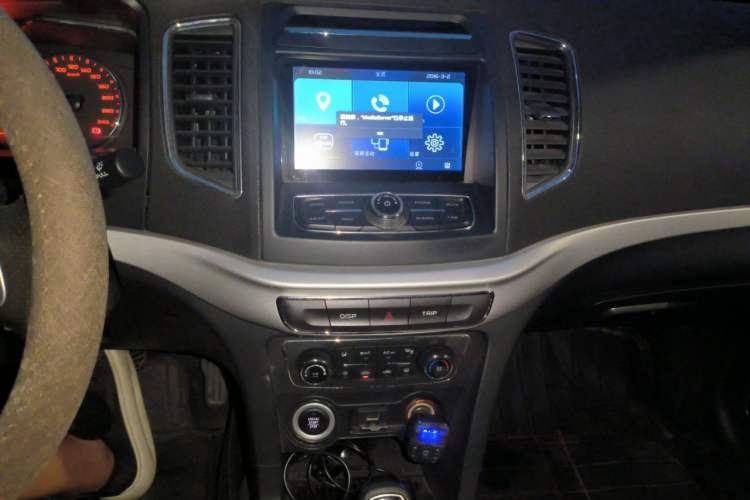 Used Geely Auto Vision 2017 1.5L Automatic Happiness Edition Audio And AC Panel