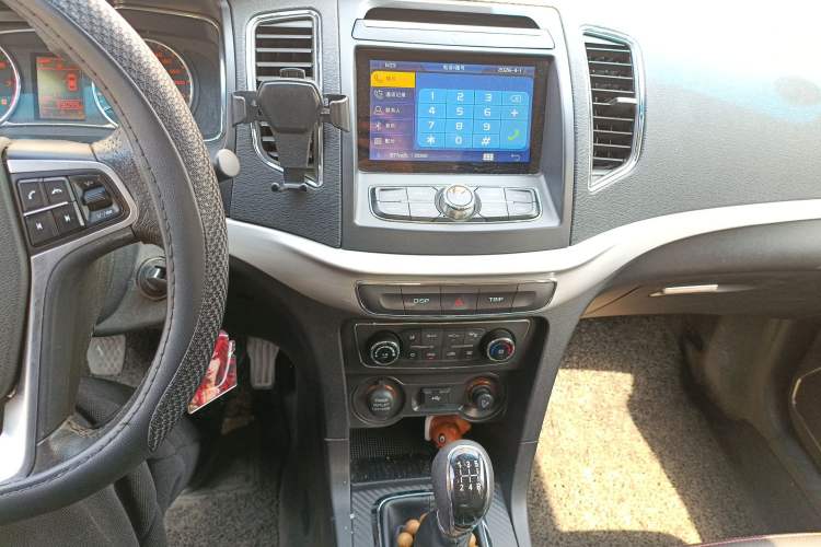 Used Geely Auto Vision 2017 1.5L Manual Happiness Edition Audio And AC Panel