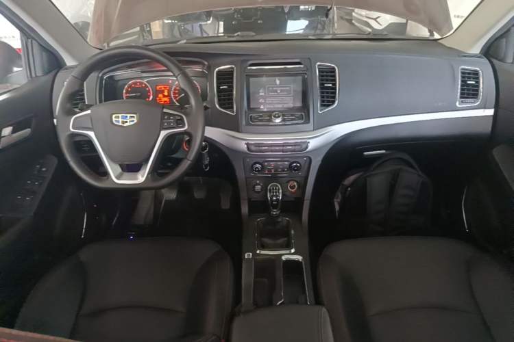 Used Geely Auto Vision 2017 1.5L Manual Happiness Edition Center Console