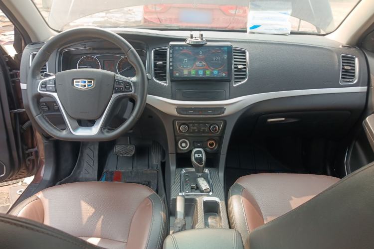 Used Geely Auto Vision 2017 1.5L Automatic Happiness Edition Center Console