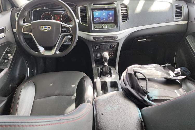 Used Geely Auto Vision 2017 1.5L Manual Happiness Edition Center Console