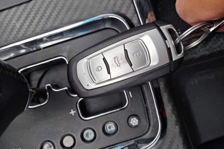 Used Geely Auto Vision 2017 1.5L Automatic Happiness Edition Interior 1
