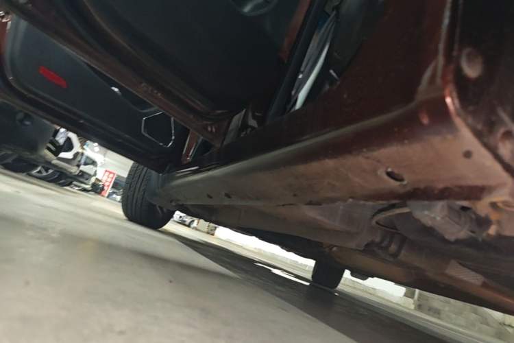Used Geely Auto Vision 2017 1.5L Manual Happiness Edition Left Side Sill