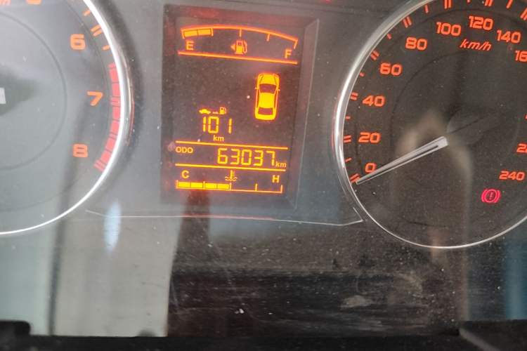 Used Geely Auto Vision 2017 1.5L Manual Happiness Edition Odometer Close Up