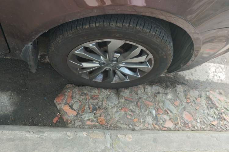 Used Geely Auto Vision 2017 1.5L Manual Happiness Edition Right Front Wheel Hub