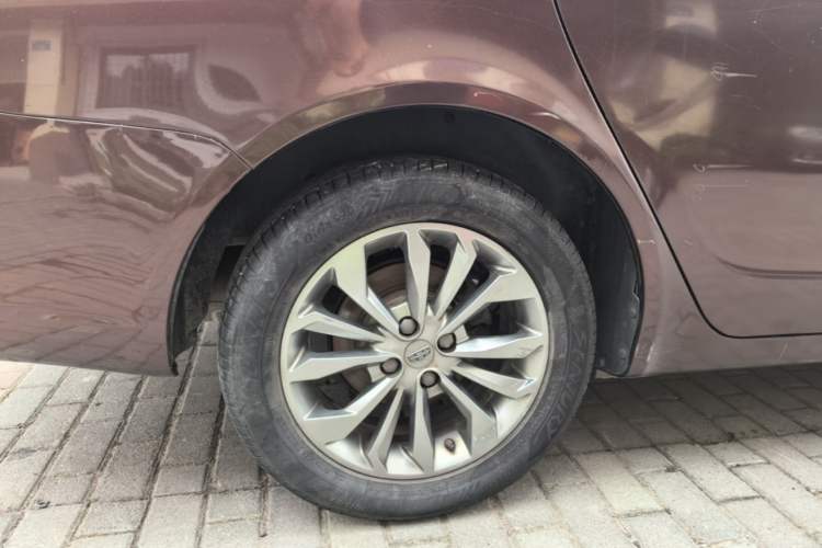 Used Geely Auto Vision 2017 1.5L Manual Happiness Edition Right Rear Wheel Hub