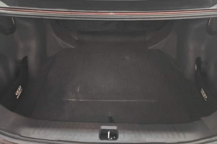 Used Geely Auto Vision 2017 1.5L Automatic Happiness Edition Trunk