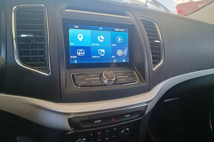Used Geely Auto Vision 2017 1.5L Automatic Happiness Edition Audio And AC Panel
