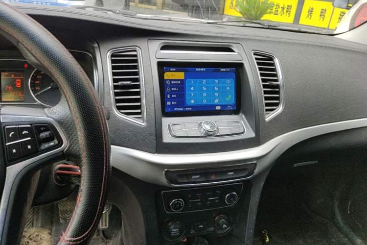 Used Geely Auto Vision 2017 1.5L Manual Happiness Edition Audio And AC Panel