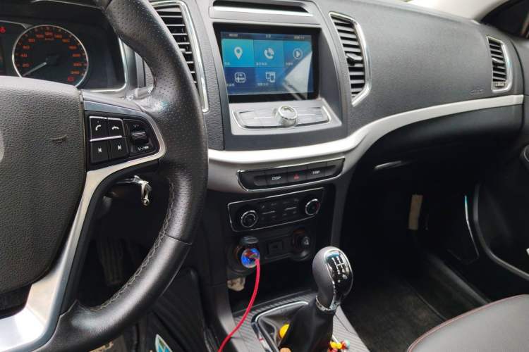 Used Geely Auto Vision 2017 1.5L Manual Happiness Edition Audio And AC Panel