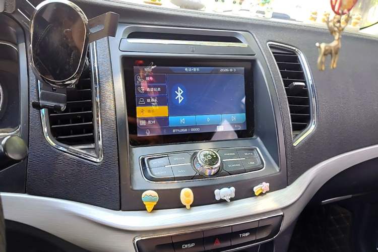Used Geely Auto Vision 2017 1.5L Automatic Happiness Edition Audio And AC Panel