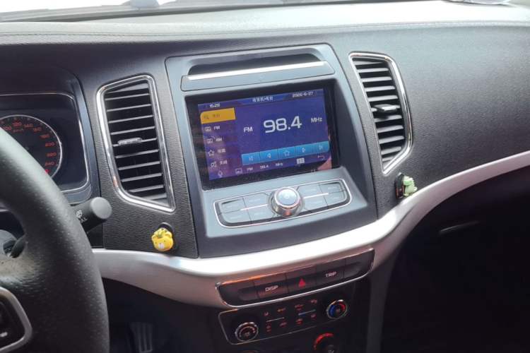Used Geely Auto Vision 2017 1.5L Automatic Happiness Edition Audio And AC Panel