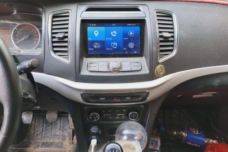 Used Geely Auto Vision 2017 1.5L Manual Happiness Edition Audio And AC Panel
