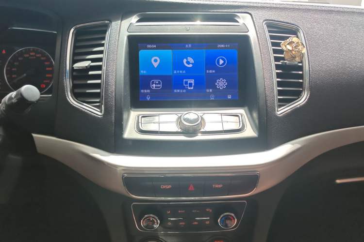 Used Geely Auto Vision 2017 1.5L Automatic Happiness Edition Audio And AC Panel