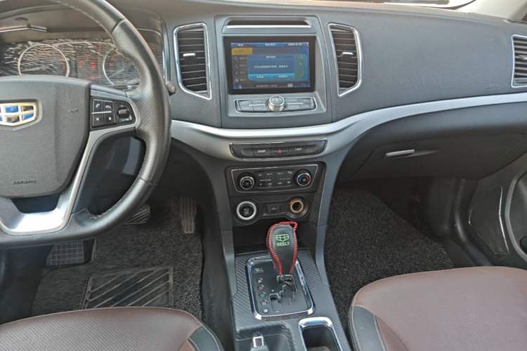 Used Geely Auto Vision 2017 1.5L Automatic Happiness Edition Audio And AC Panel