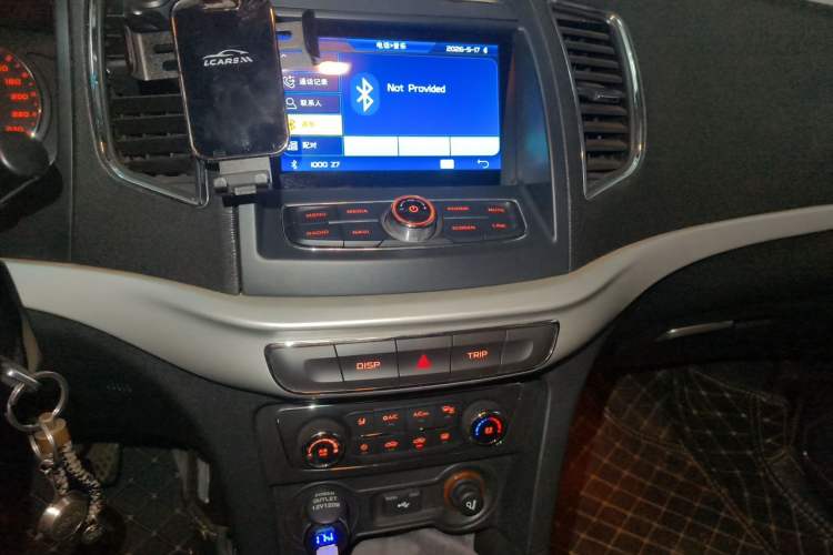Used Geely Auto Vision 2017 1.5L Manual Happiness Edition Audio And AC Panel