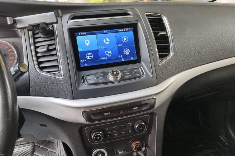 Used Geely Auto Vision 2017 1.5L Automatic Happiness Edition Audio And AC Panel