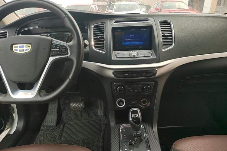 Used Geely Auto Vision 2017 1.5L Automatic Happiness Edition Audio And AC Panel