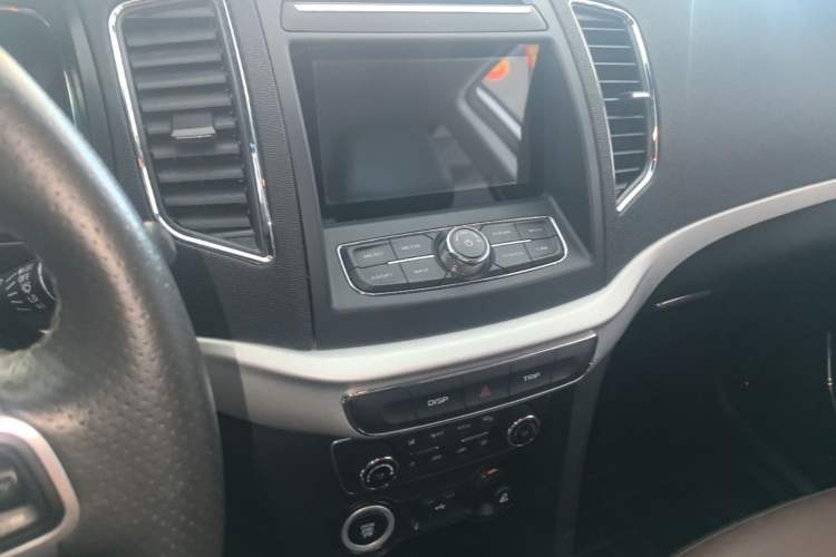 Used Geely Auto Vision 2017 1.5L Automatic Happiness Edition Audio And AC Panel
