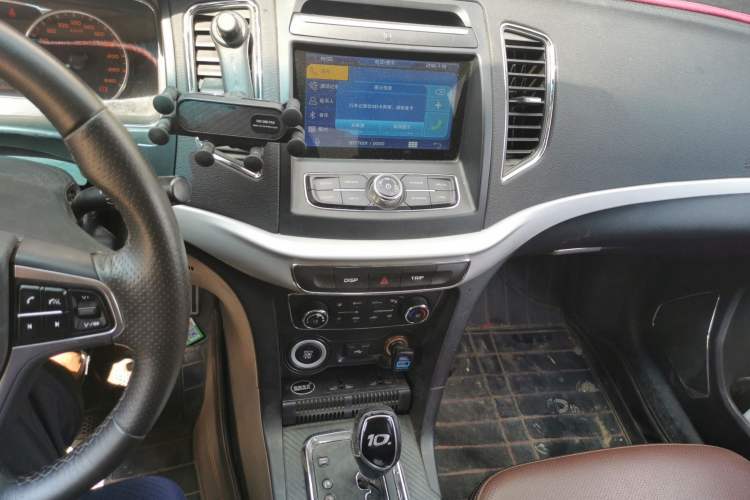 Used Geely Auto Vision 2017 1.5L Automatic Happiness Edition Audio And AC Panel
