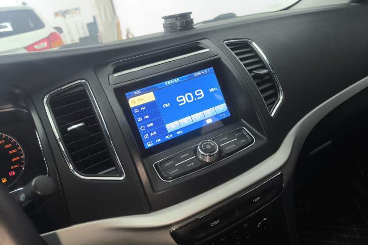 Used Geely Auto Vision 2017 1.5L Manual Happiness Edition Audio And AC Panel