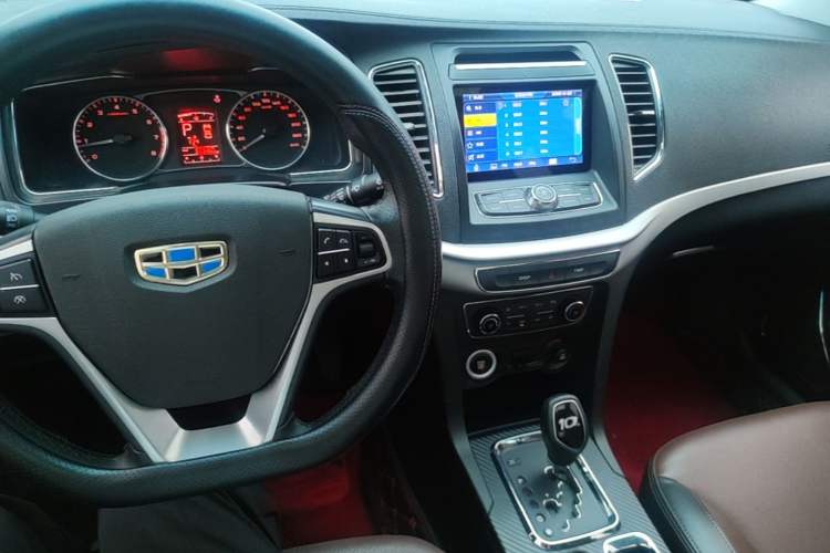 Used Geely Auto Vision 2017 1.5L Automatic Happiness Edition Audio And AC Panel