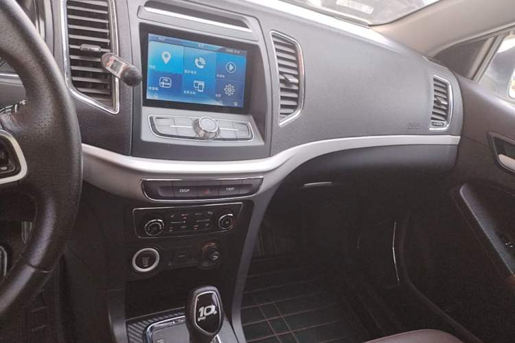 Used Geely Auto Vision 2017 1.5L Automatic Happiness Edition Audio And AC Panel
