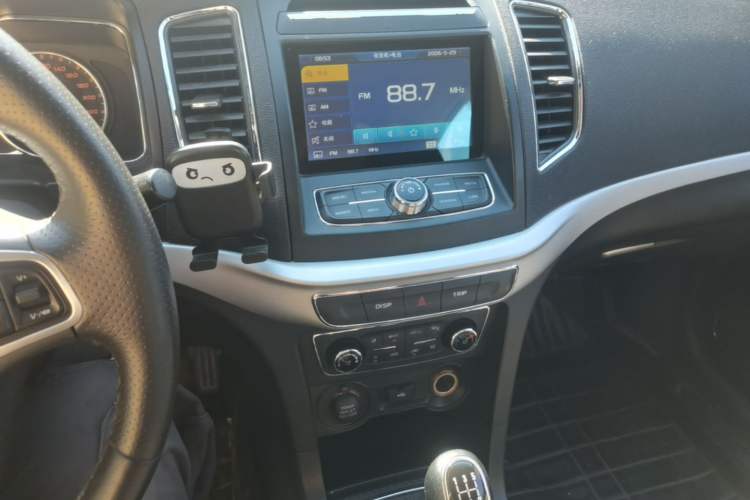 Used Geely Auto Vision 2017 1.5L Manual Happiness Edition Audio And AC Panel