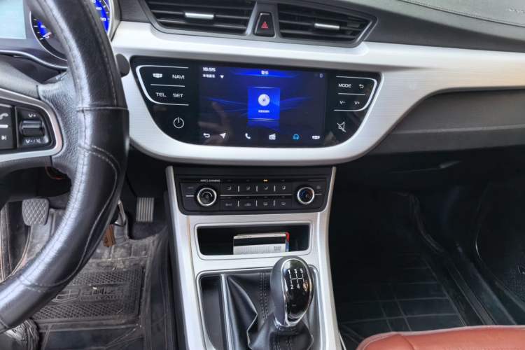 Used Geely Auto Vision 2017 1.5L Manual Happiness Edition Audio And AC Panel