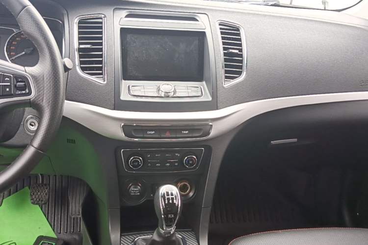 Used Geely Auto Vision 2017 1.5L Manual Happiness Edition Audio And AC Panel