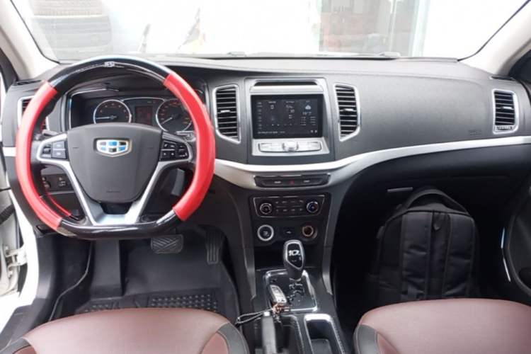 Used Geely Auto Vision 2017 1.5L Automatic Happiness Edition Center Console