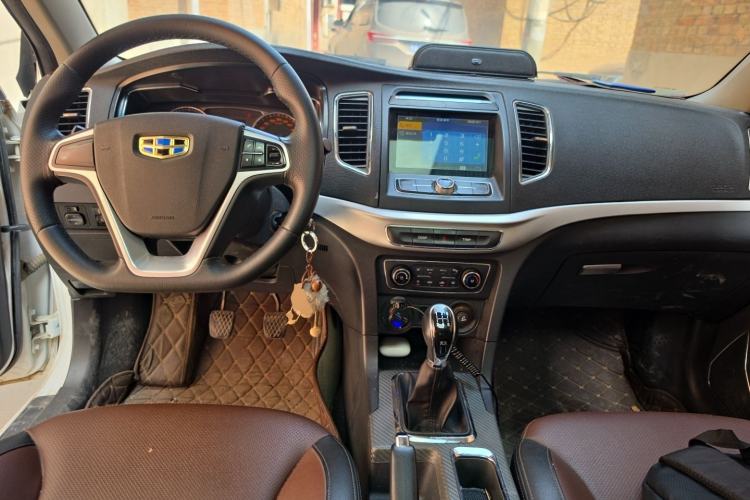 Used Geely Auto Vision 2017 1.5L Manual Happiness Edition Center Console