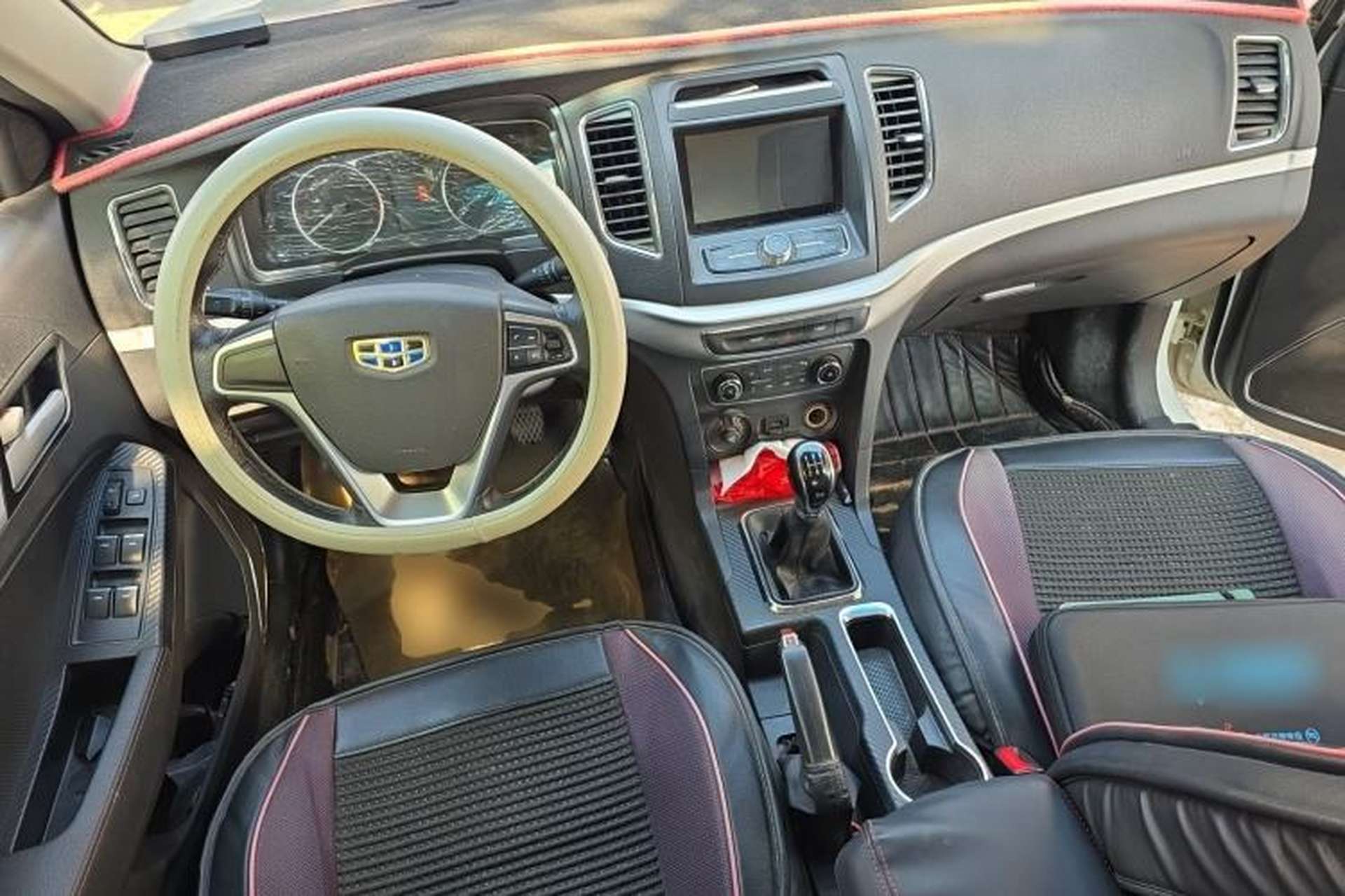 Used Geely Auto Vision 2017 1.5L Manual Happiness Edition Center Console