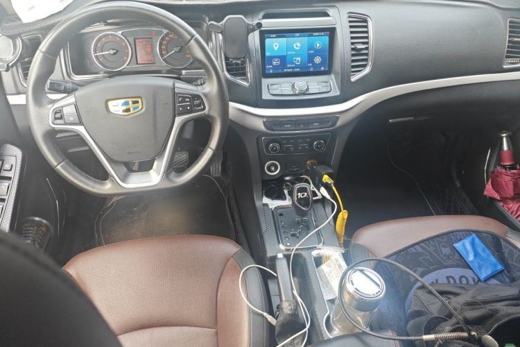 Used Geely Auto Vision 2017 1.5L Automatic Happiness Edition Center Console