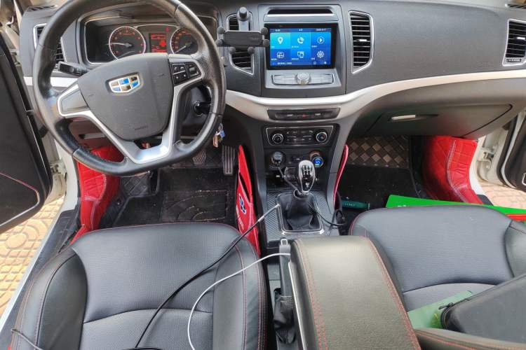Used Geely Auto Vision 2017 1.5L Manual Happiness Edition Center Console