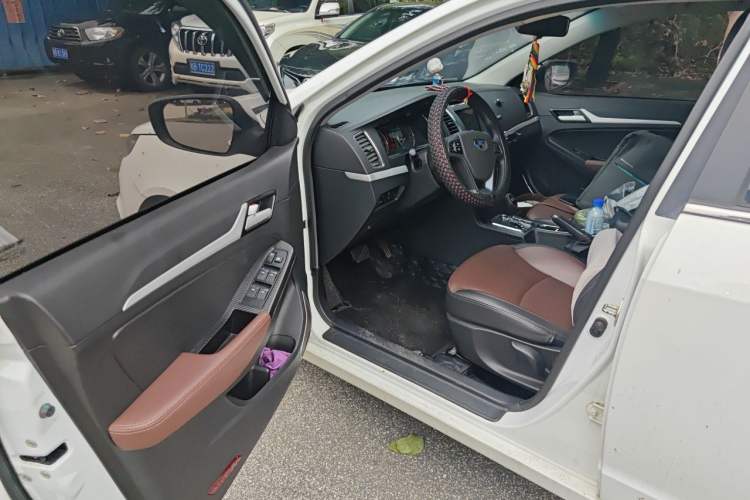 Used Geely Auto Vision 2017 1.5L Automatic Happiness Edition Driver Seat