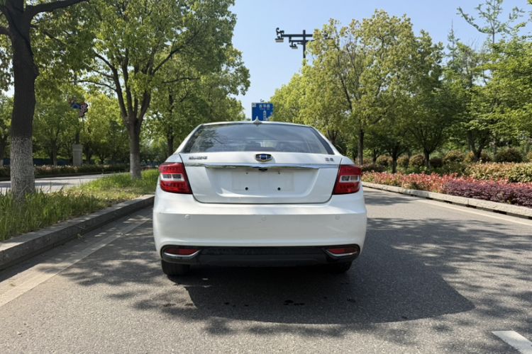 Used Geely Auto Vision 2017 1.5L Manual Happiness Edition Exterior 1