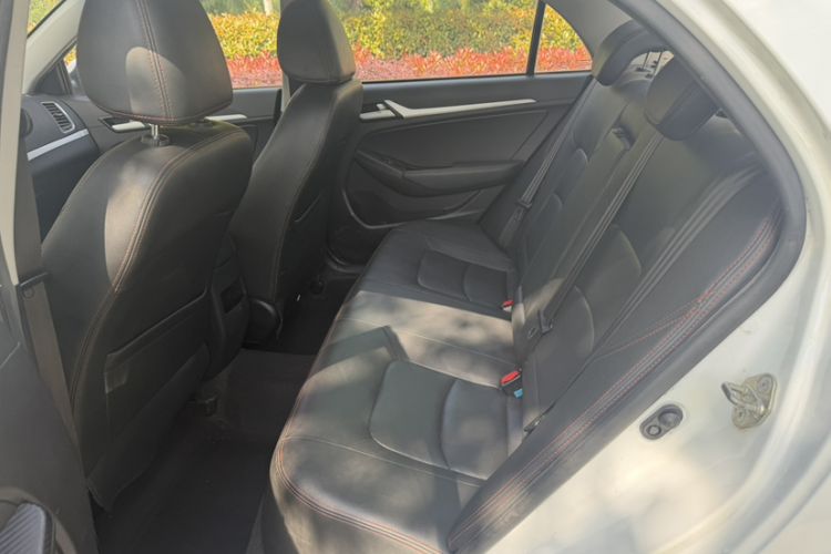 Used Geely Auto Vision 2017 1.5L Manual Happiness Edition Exterior 2